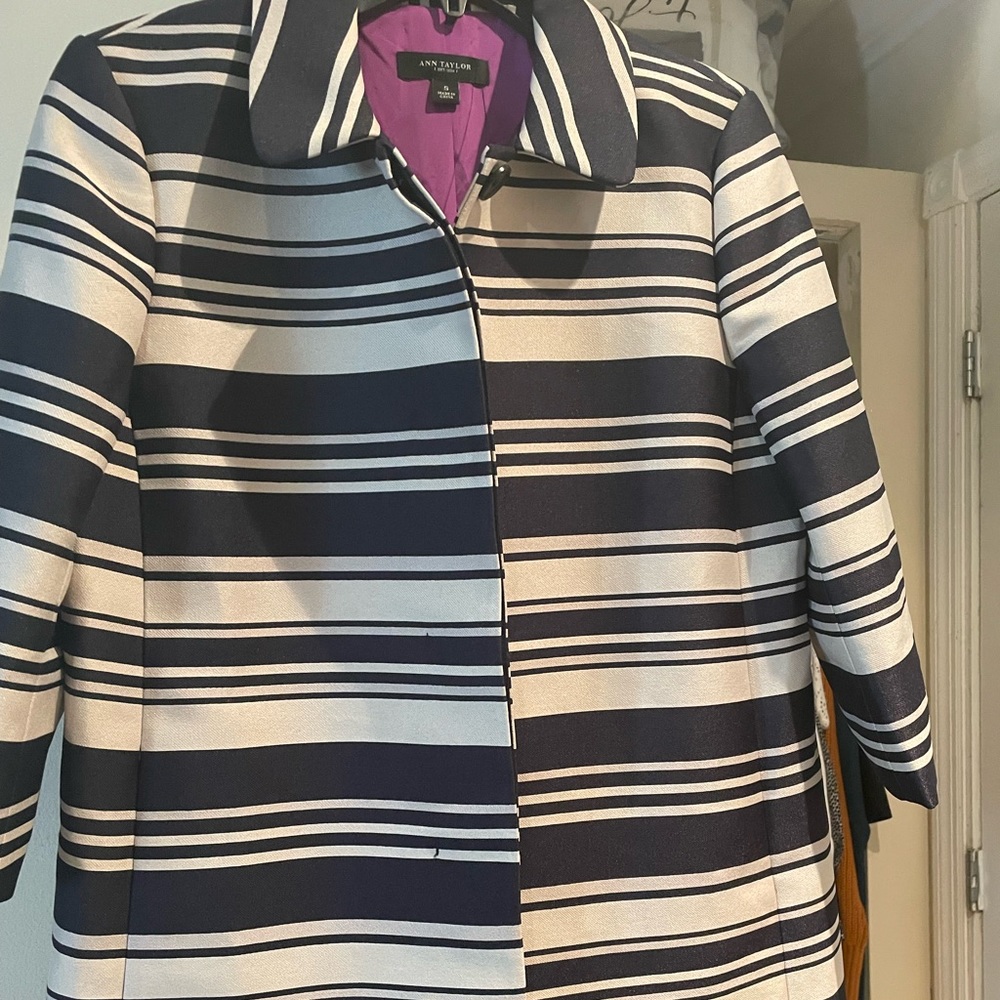 Ann Taylor Navy and Beige Striped Coat Size Small
